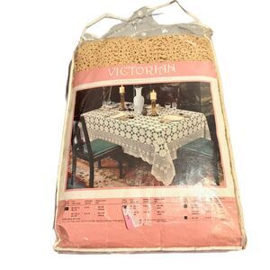 Crochet Victorian Heritage Hand Lace Tablecloth 68x104 New Victorian Vintage